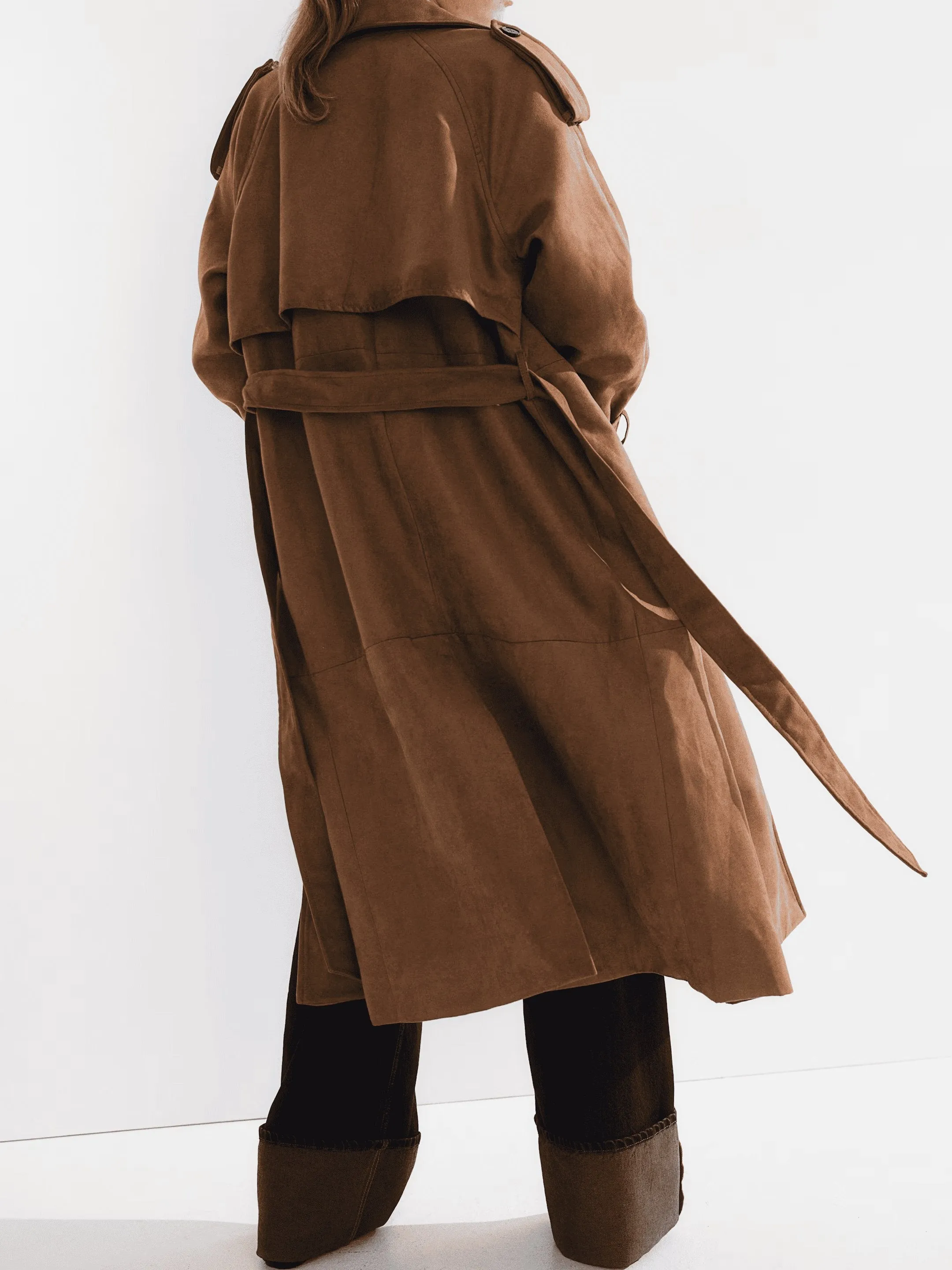 Double-breasted fashion trench coat